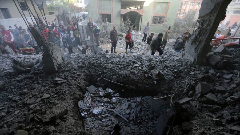 Massale Israëlische luchtaanvallen op Gaza (Palestijnse media)