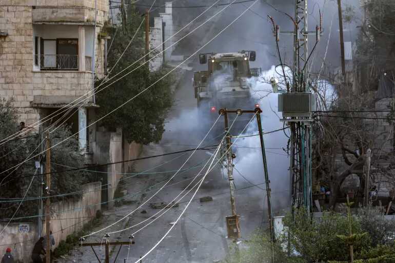 Israëlisch leger valt Jenin binnen, doodt zes Palestijnen