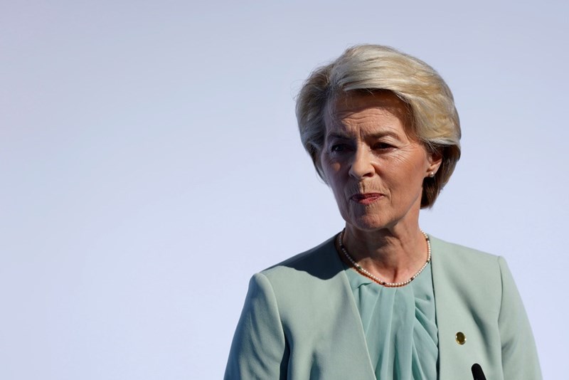 EU-parlementariër vertelt von der Leyen haar ‘mond te houden’