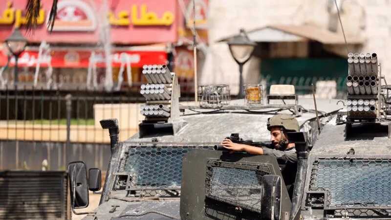 Israël kondigt volledige afsluiting af op de Westelijke Jordaanoever tijdens intensivering offensief