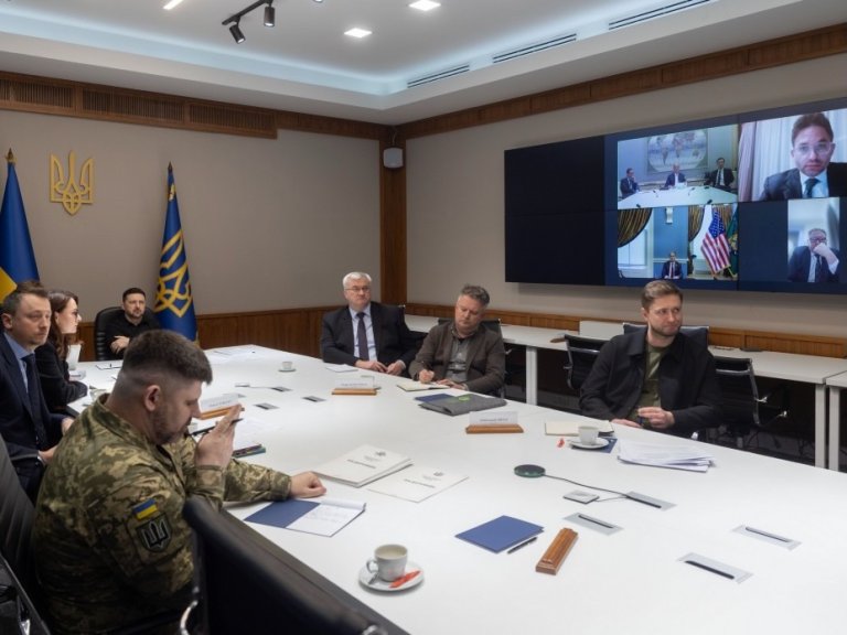 De onderhandelingen in Oekraïne slepen zich voort