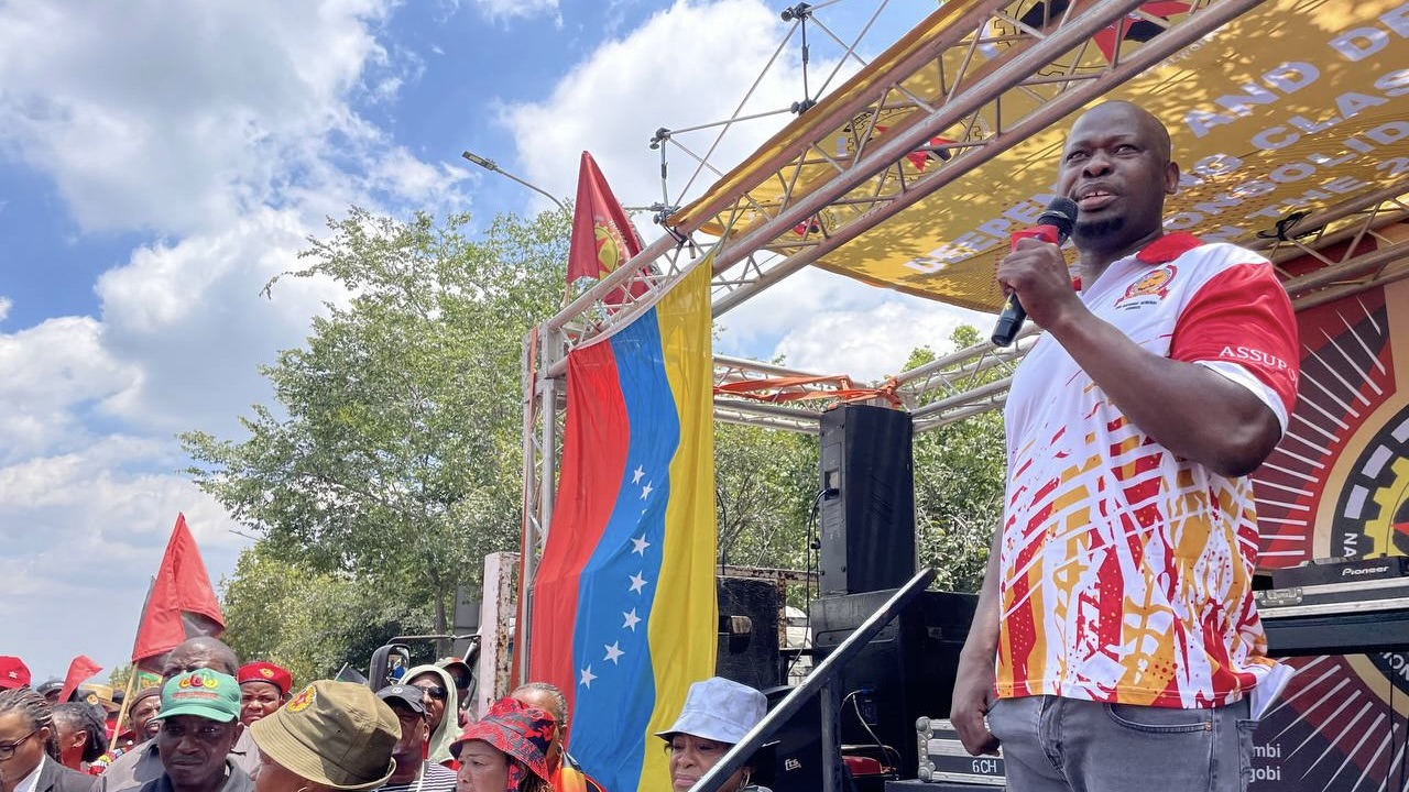 “Vandaag is het Venezuela, morgen is het Zuid-Afrika”, waarschuwt de grootste vakbond van het land.